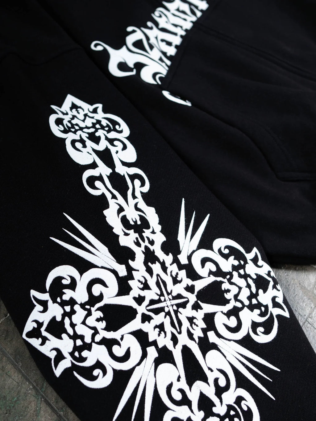 GRAVE ANGEL ZIP UNISEX HOODIE